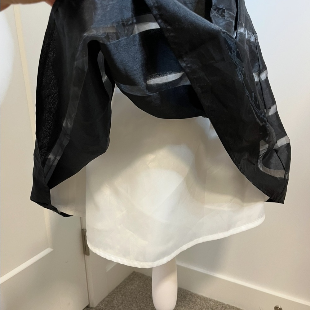 Xscape Black and Silver Crinoline Dress - Size 4 - FREE SHIPPING on Bundles $95+ - Picture 12 of 13